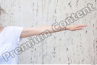 b0018 Young girl arm reference 0001